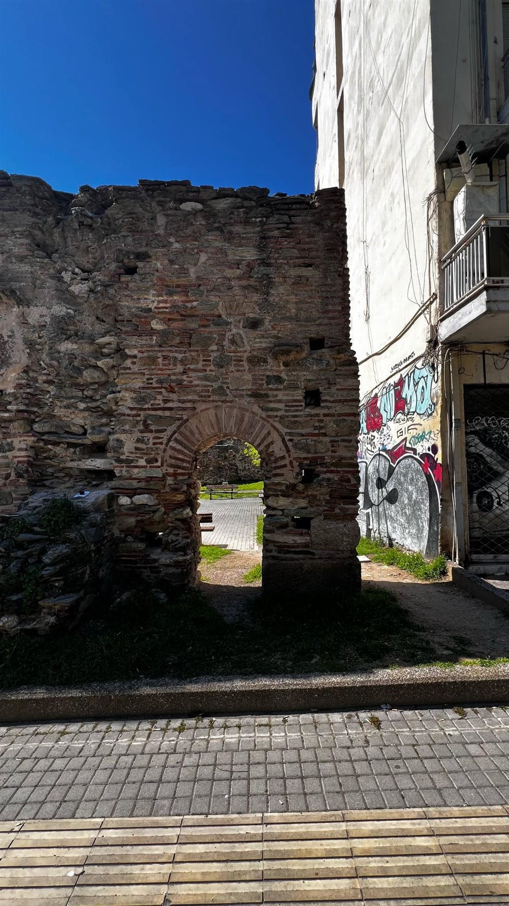 Visual Arts 2 - the wall, opening from the street